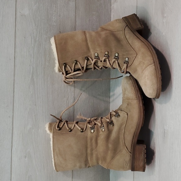 Ugg Australia Women Gradin  Ankle Suede Lace-up Sheepskin Boots shoes sz 6 - Picture 9 of 15